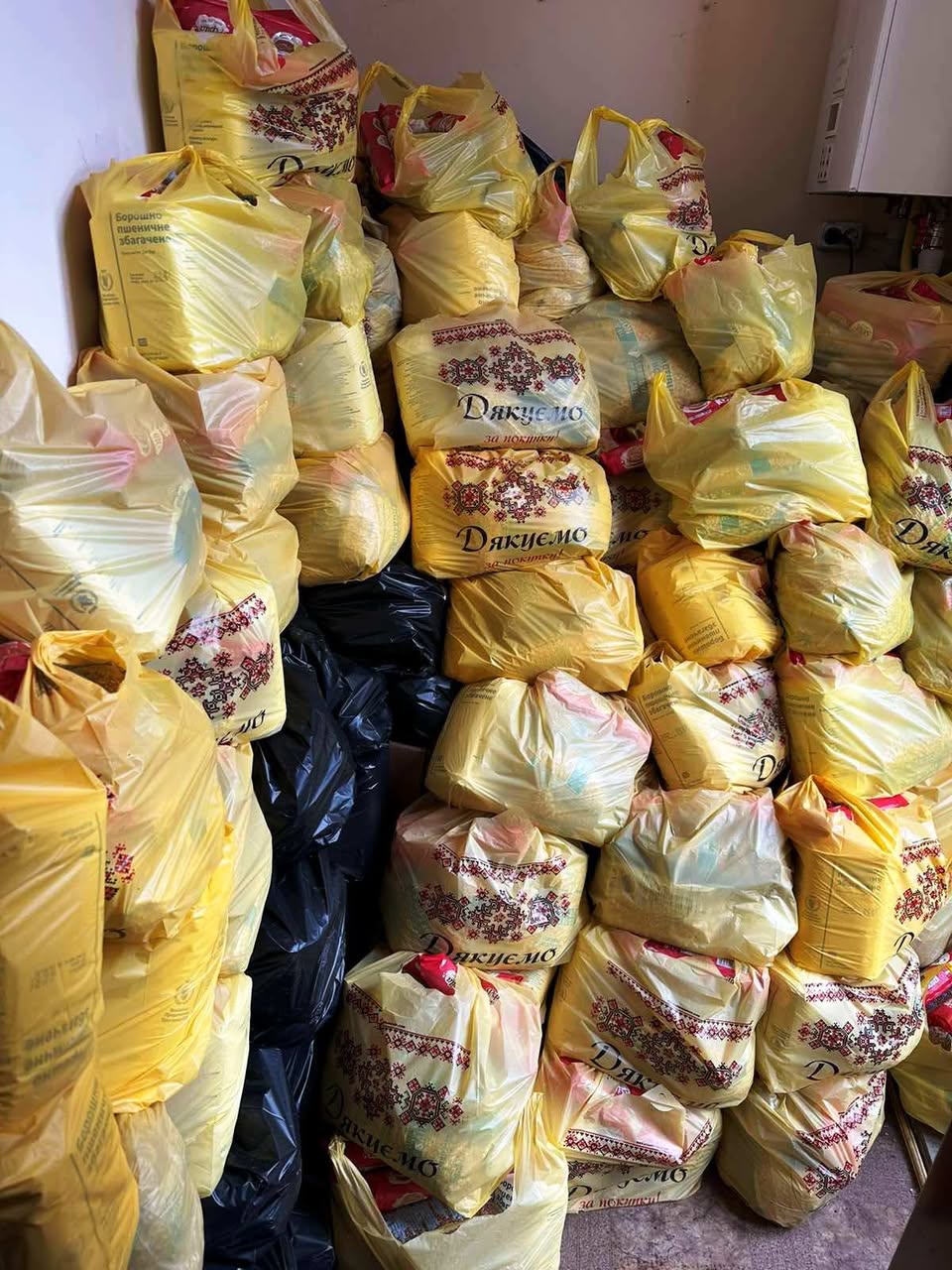 До Великодня продуктові набори отримали одинокі жителі Тлумацької громади