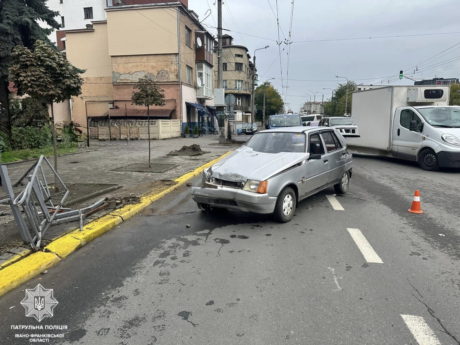 Патрульні затримали нетверезого водія, який спричинив ДТП у Франківську