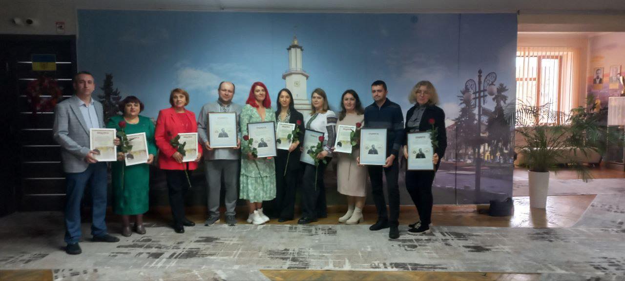Міський голова Руслан Марцінків нагородив соціальних педагогів закладів освіти