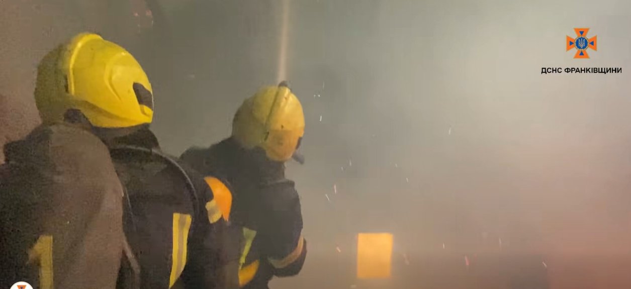 У Франківську сталася масштабна пожежа
