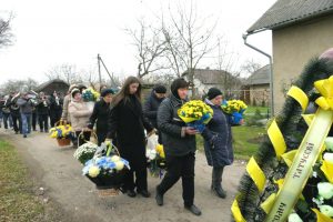 У скорботі в Боднарові попрощалися з Героєм Анатолієм Темником