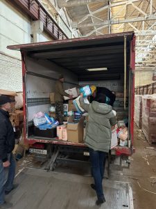 Команда БФ «Чисті серцем» передала гуманітарну допомогу Сокирянській громаді Чернівецької області