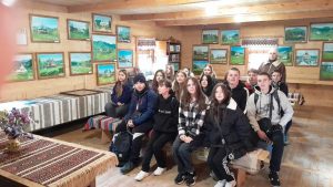 Обдаровані діти з Воскресенська відвідали Тлумацьку громаду