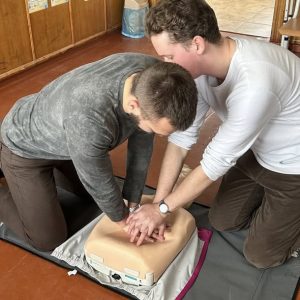 Майбутні медики Івано-Франківського національного медичного університету — навчають школярів основам домедичної допомоги