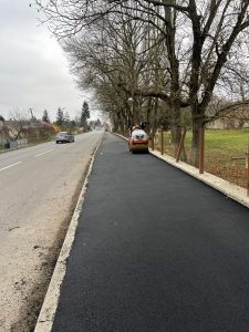 Ремонт і підготовка до зими: де тривають роботи на дорогах області