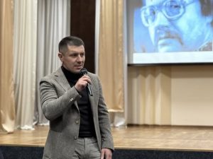 Тепла пам’ять про Ярослава Лесіва: Літературний вечір у коледжі фізичного виховання