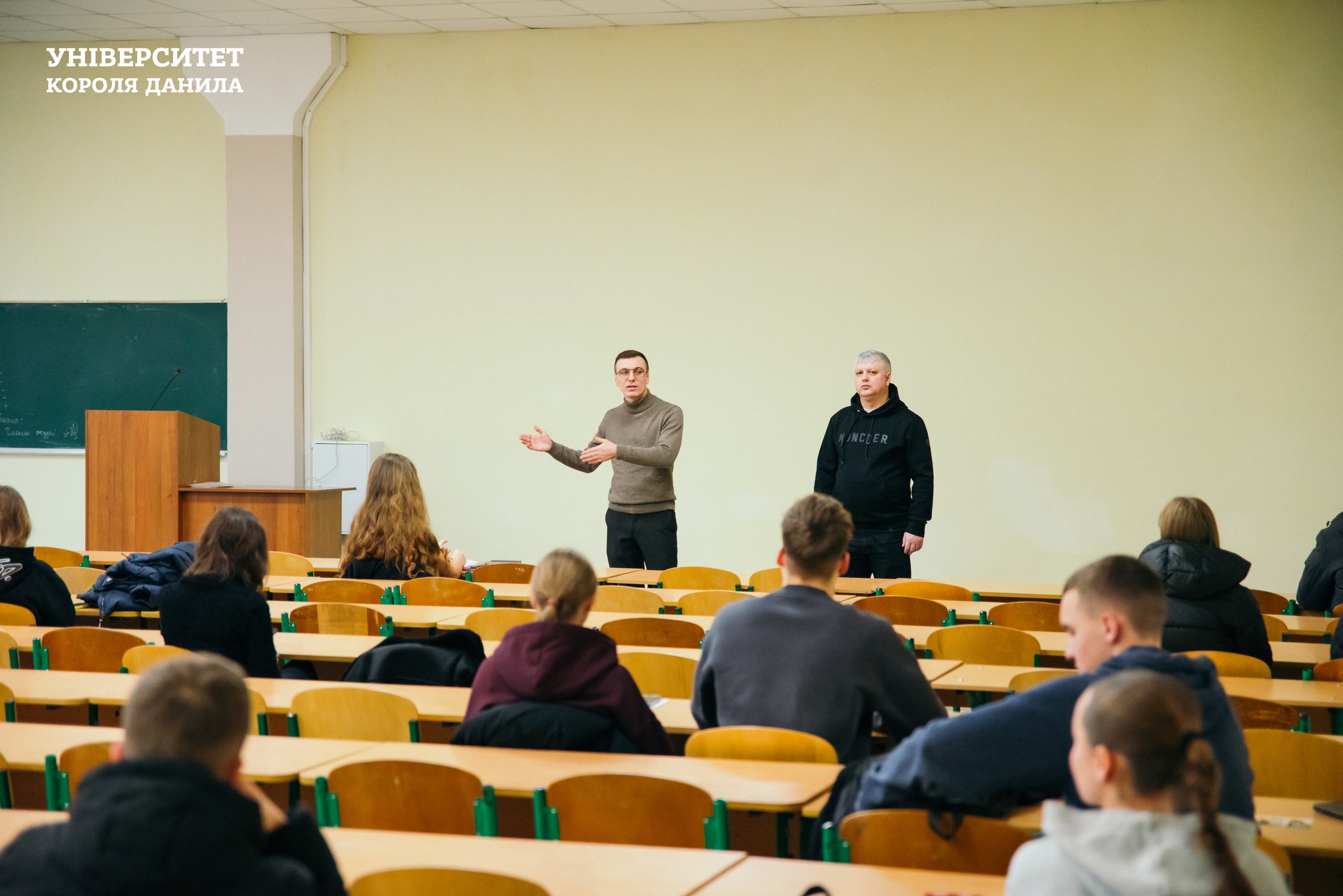 В Університеті Короля Данила відбувся ІІ (обласний) етап Всеукраїнської учнівської олімпіади з іноземних мов