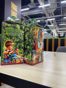 У ТРЦ Veles Mall напередодні дня Святого Миколая відбувся розважальний захід для дітей