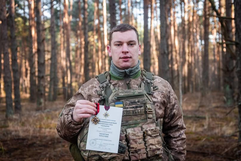 18-річний захисник з Єзуполя, Назарій Остапович, нагороджений “Золотим хрестом”