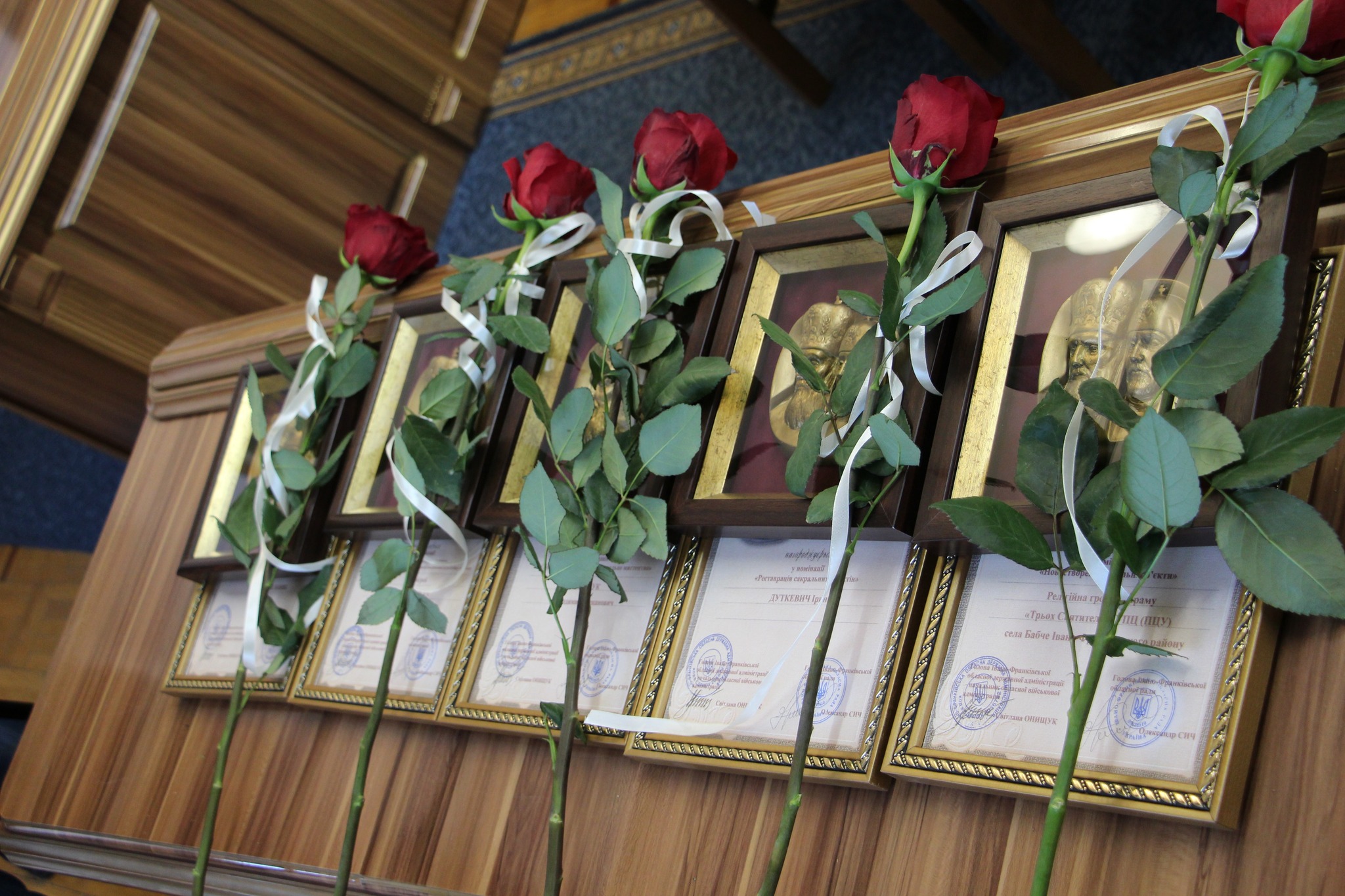 У Івано-Франківську нагородили лауреатів обласної премії імені Патріарха Володимира Романюка та Митрополита Андрея Шептицького