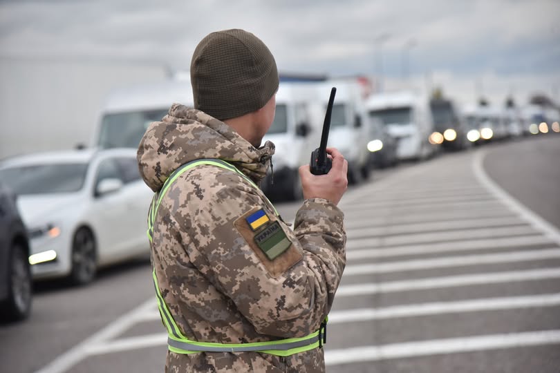 Перевантаження у пунктах пропуску на Львівщині та Волині