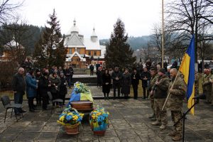 Верховинська громада на щиті зустріла воїна-захисника — Черленяка Івана Івановича