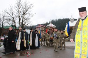 Верховинська громада на щиті зустріла воїна-захисника — Черленяка Івана Івановича