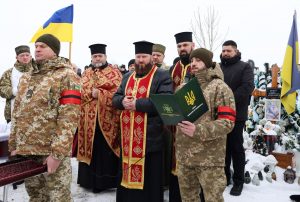 У селі Красилівка попрощалися з воїном Миколою Ціпухою