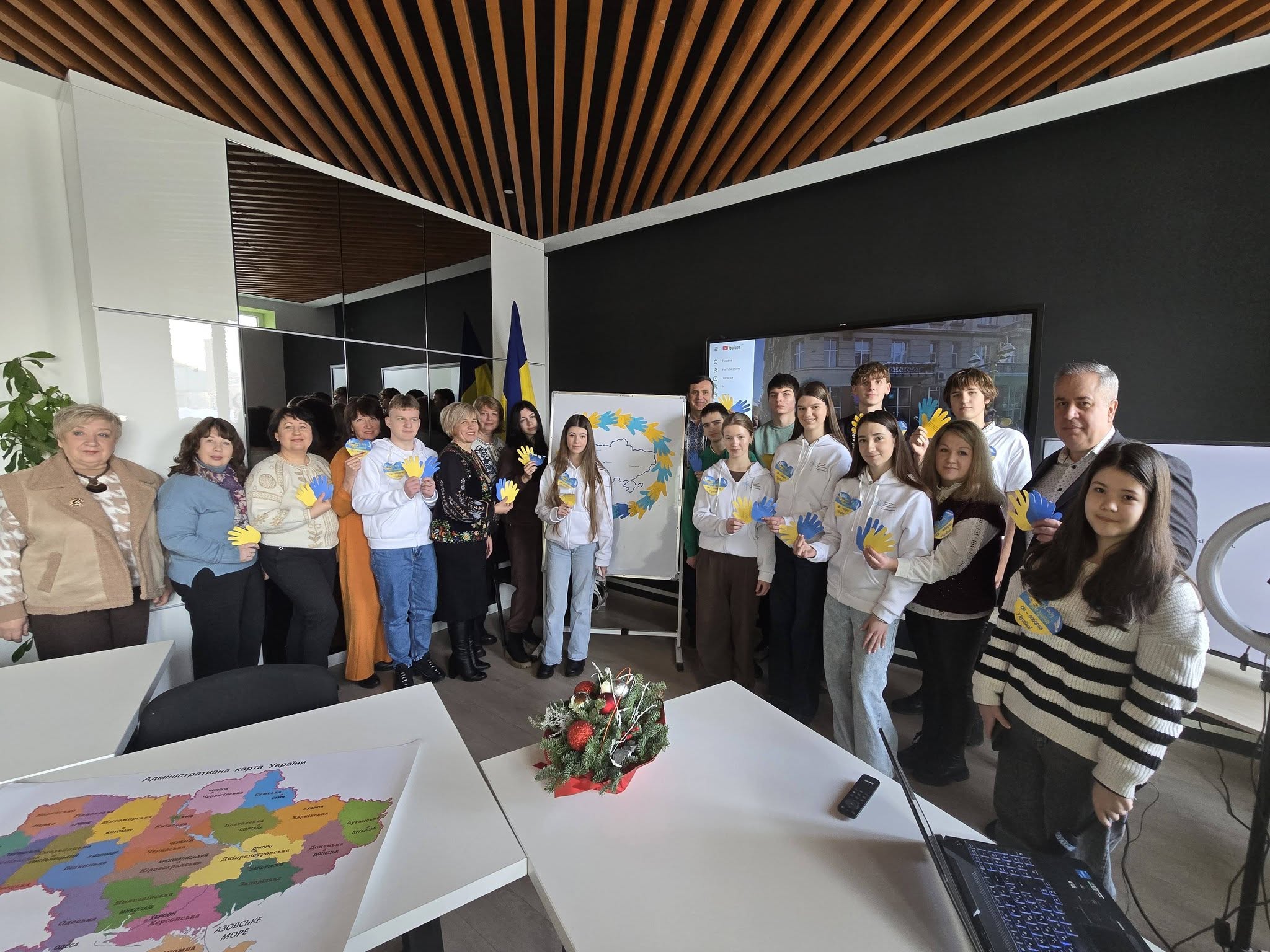 Івано-Франківська громада долучилася до Всеукраїнського телемосту до Дня Соборності України