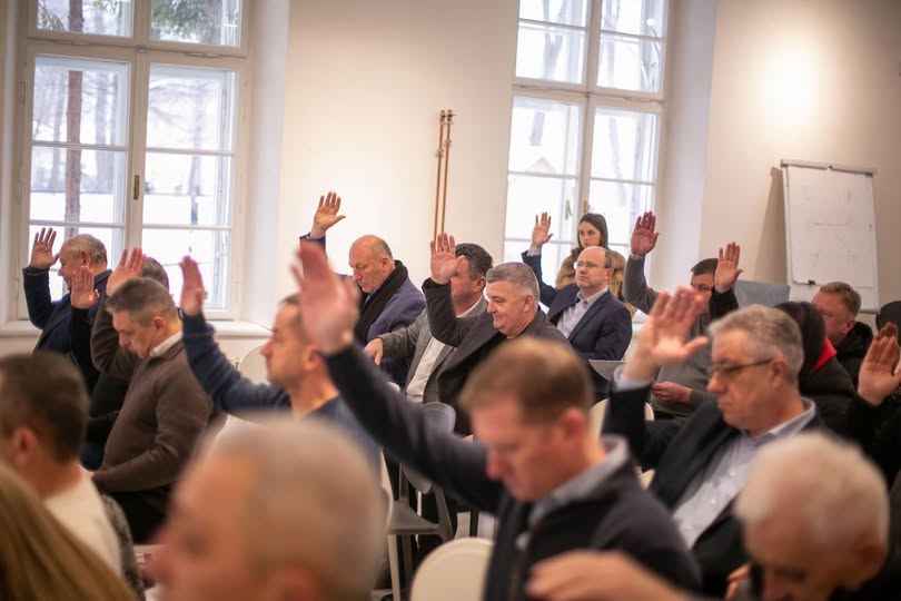 Івано-Франківське регіональне відділення Асоціації міст України (АМУ) виступило з вимогою переглянути розподіл додаткової дотації на 2026 рік, оскільки територіальні громади Прикарпаття фактично не отримали коштів із цього ресурсу