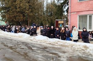 У Тлумачі на колінах зустріли загиблого захисника Андрія (Володимира) Гордого