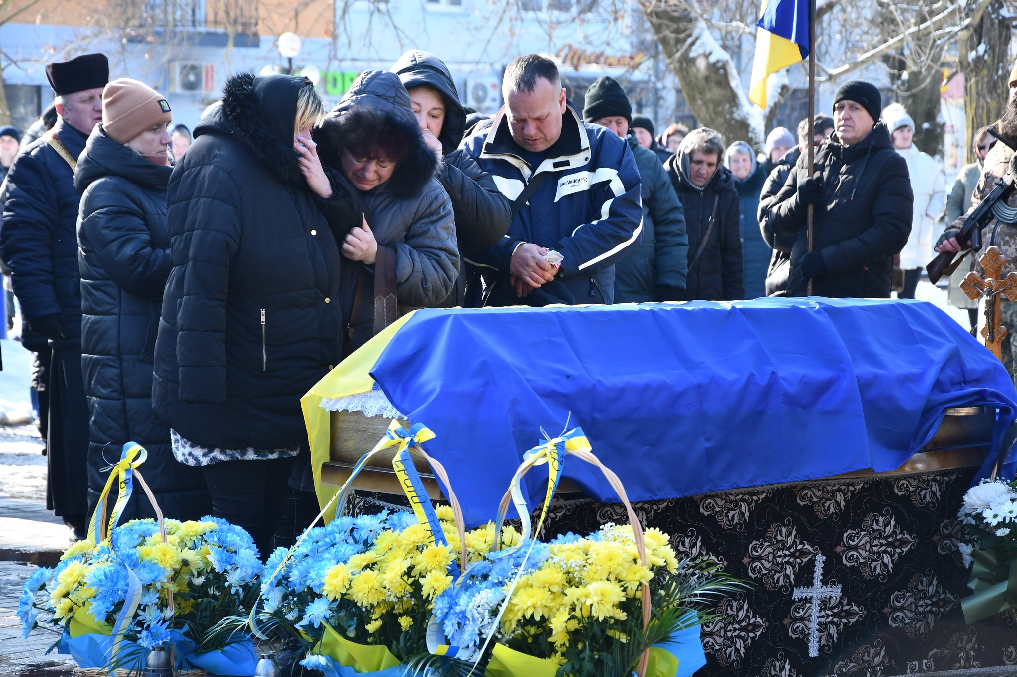 Сьогодні Рогатинська громада прощалася з Героєм-Тарасом Льовкіним