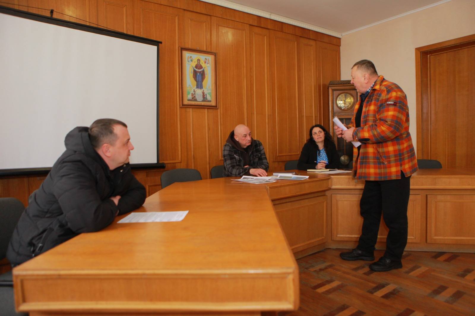 У Косівській райдержадміністрації відбулася нарада із перевізниками