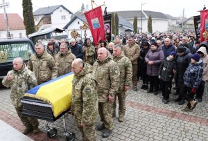 У Тисменицькій громаді попрощалися із Героєм Віктором Сусом