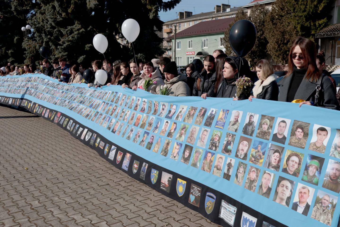 У Тисмениці відбулася акція – нагадування про зниклих безвісти та полонених військовослужбовців
