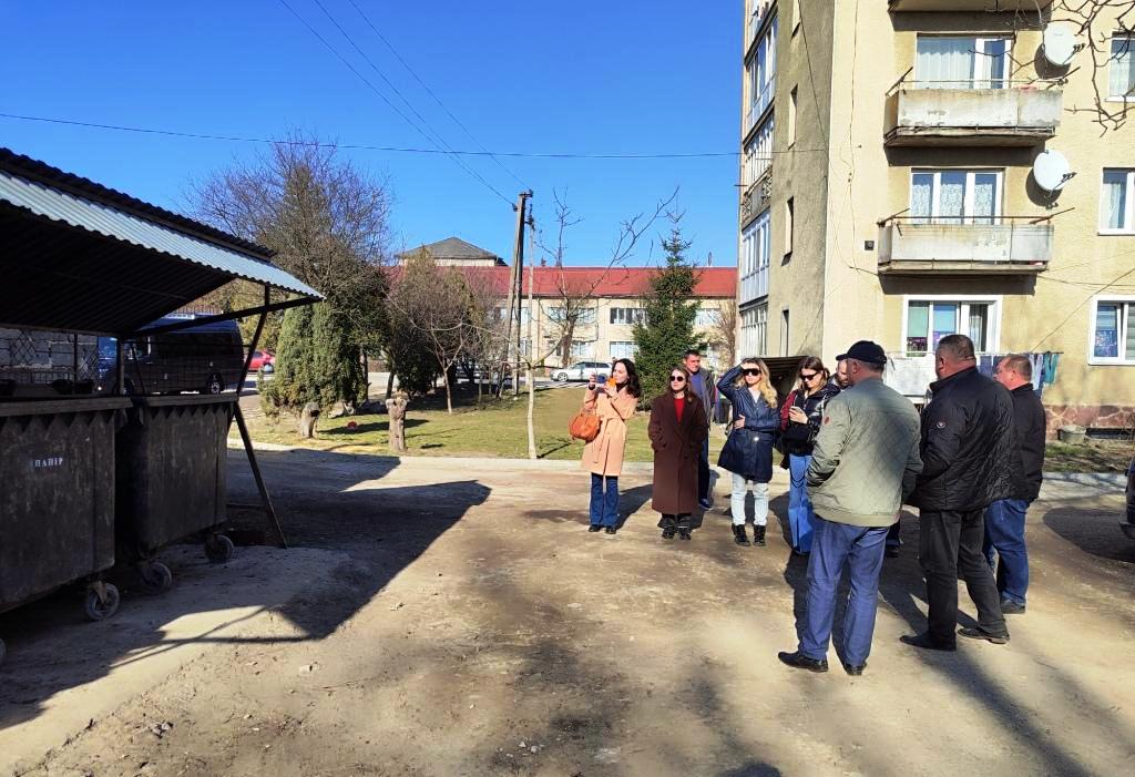 Тлумацьку громаду відвідали представники шведсько-української програми управління відходами