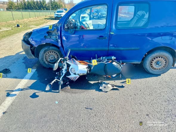 Поліцейські Івано-Франківщини встановлюють обставини смертельної ДТП