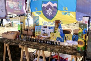 У День добровольця висадили нові дерева на Алеї добровольців у Коломиї