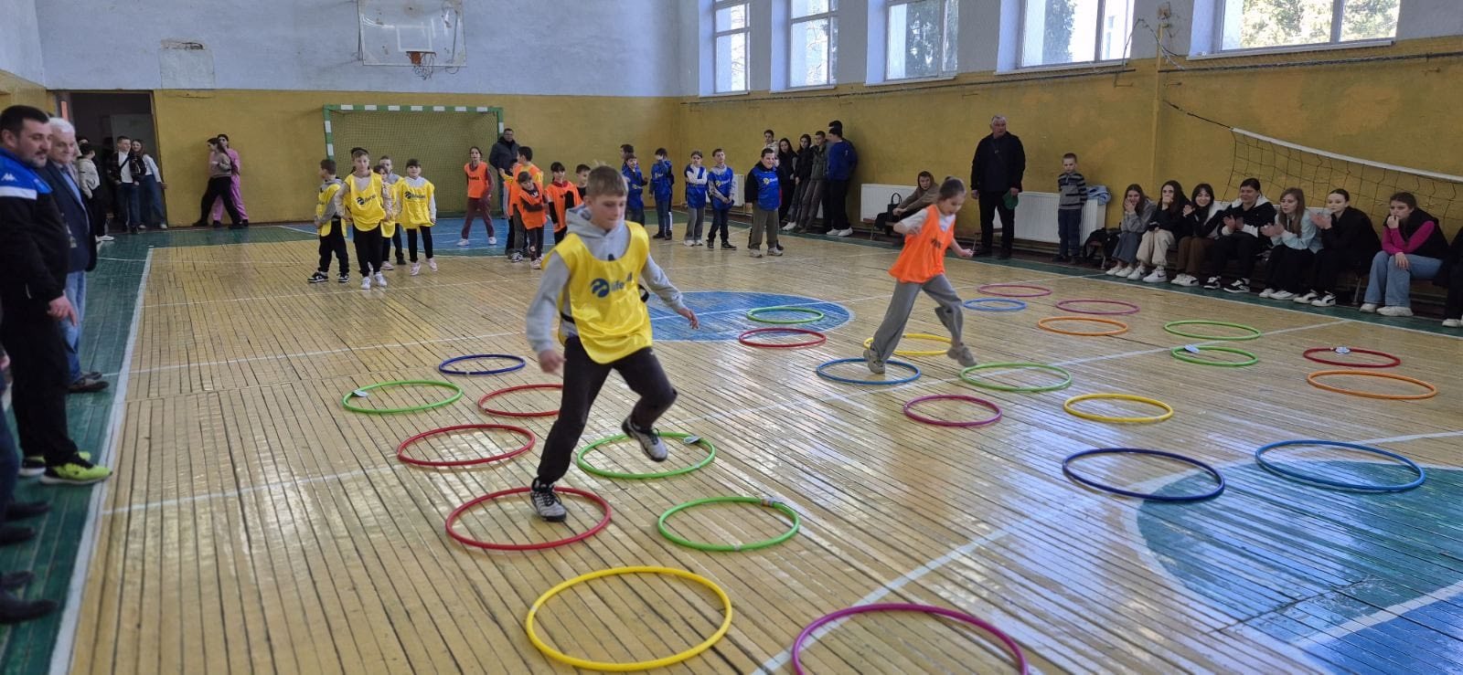 У межах проєкту «Турбота про родину Героя» в Обертині провели фізкультурно-оздоровчий конкурс для дітей