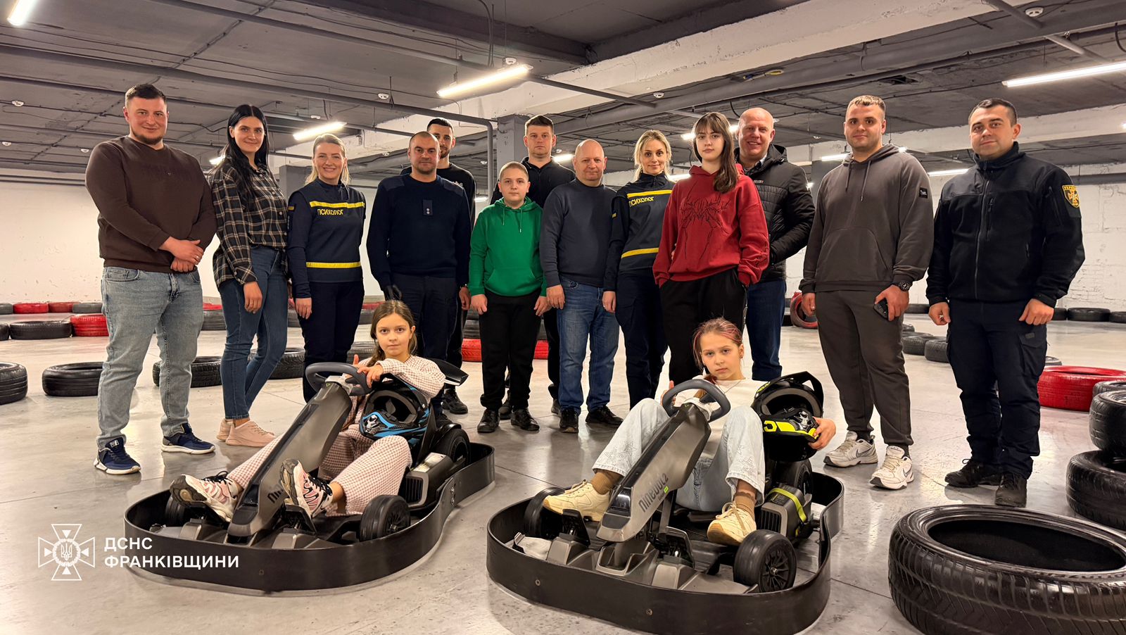 Ветерани ДСНС Прикарпаття разом із сім’ями відвідали картинг-центр ТЦ”VELES MALL”