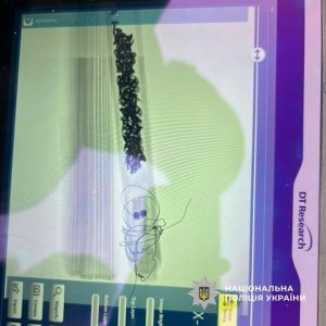 У гірській частині Прикарпаття працювала снігоочисна техніка