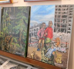 Калуський художник Іван Матвіїв передав до музею серію авторських картин