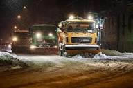 У гірській частині Прикарпаття працювала снігоочисна техніка